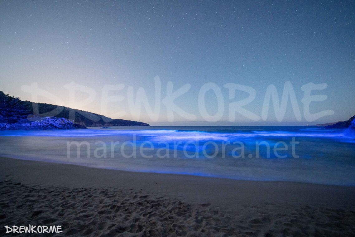 mar-de-ardora-falso-contaminacio-luminica-rebordelo-cabana-de-bergantiños-costa-da-morte-galicia-drewkorme Mar de ardora en Rebordelo Galicia afectado por contaminación lumínica de luces artificiales en la playa durante la noche